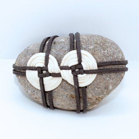 "Infinity " Zen stone. Meditation rock. Hand wrapped river rock zen decor - Picture 6 of 6